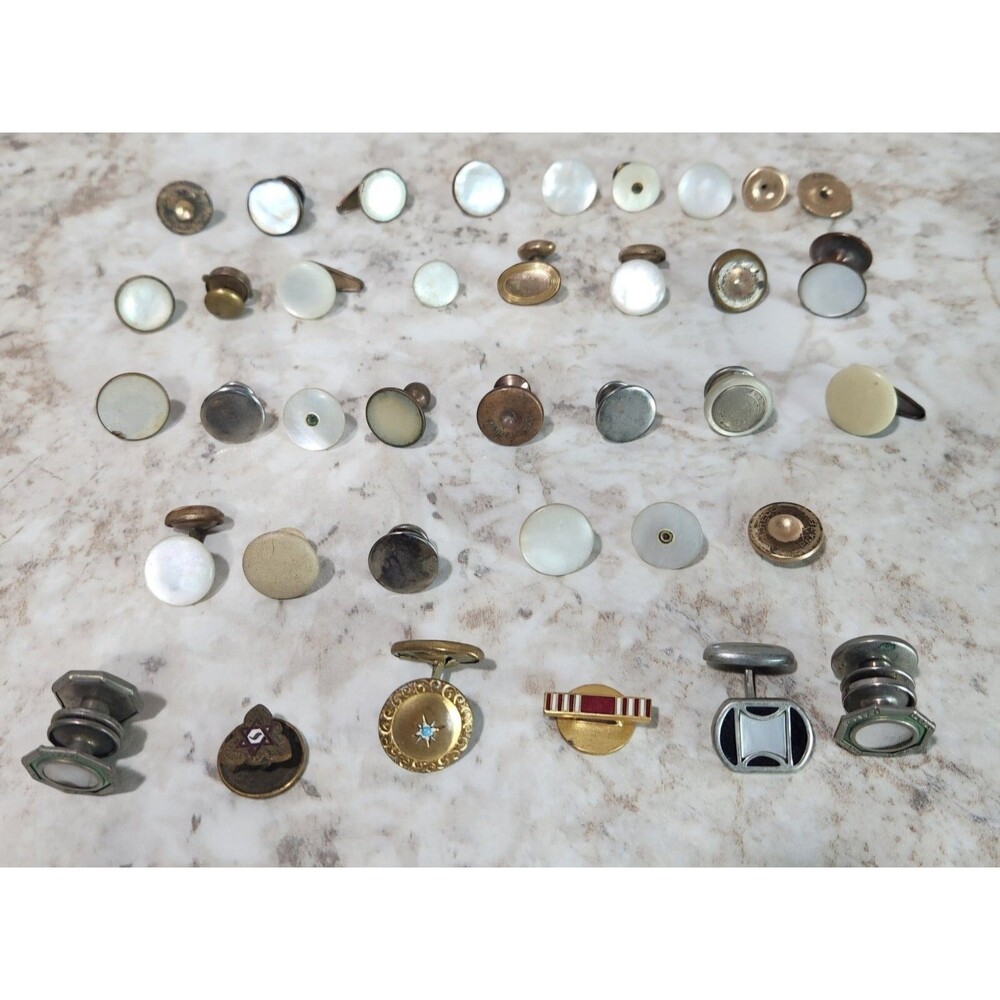 Mixed Estate Lot of Vintage CUFFLINKS - Gold Tone & Silver Tone -  5+ Pairs